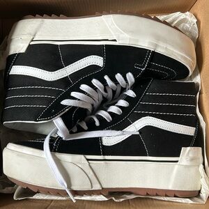 Platform Vans Black And White